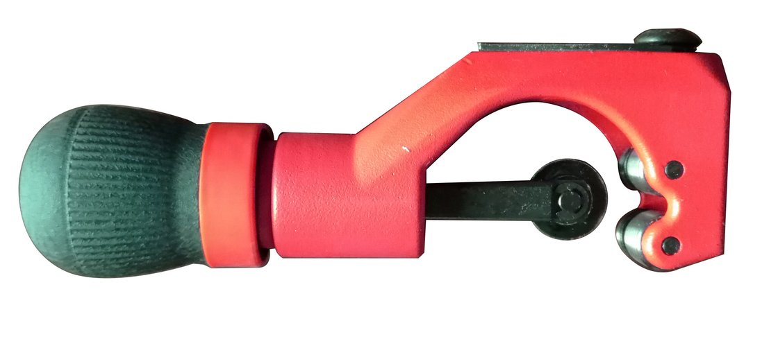 Coupeur de tuyau de coupe-tubes 6-42mm en alliage de zinc pour le corps Gcr15 avec la lame de coupe remplaçable de ébavurage d'outil de lame