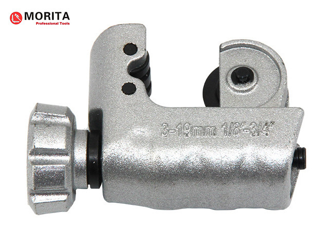 Coupeuse de tuyaux mini à rouleaux Al alliage 3 - 19 mm 4 - 28 mm pour la plomberie industrielle