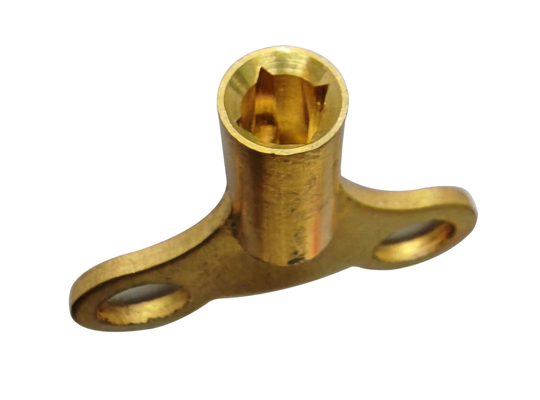 Outils de plomberie La clé de sanglage en laiton solide Le radiateur de sanglage en laiton s'adapte à la plupart des systèmes de chauffage de radiateurs au Royaume-Uni.
