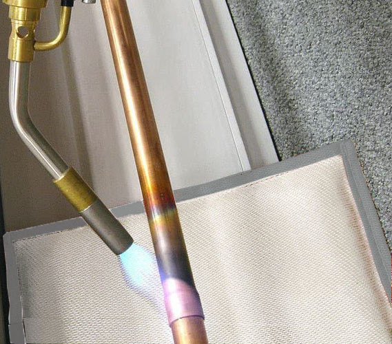 Outils de plomberie tapis de soudure à plusieurs couches 290*200mm barrière de brûlure fibre d'aluminium-silicone appropriée